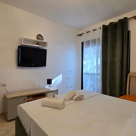 Apartment Tirent